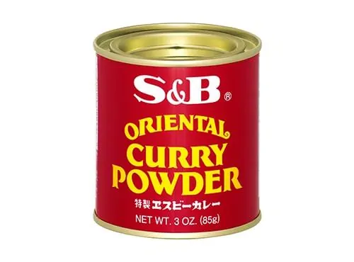 Currypulver von S&B.