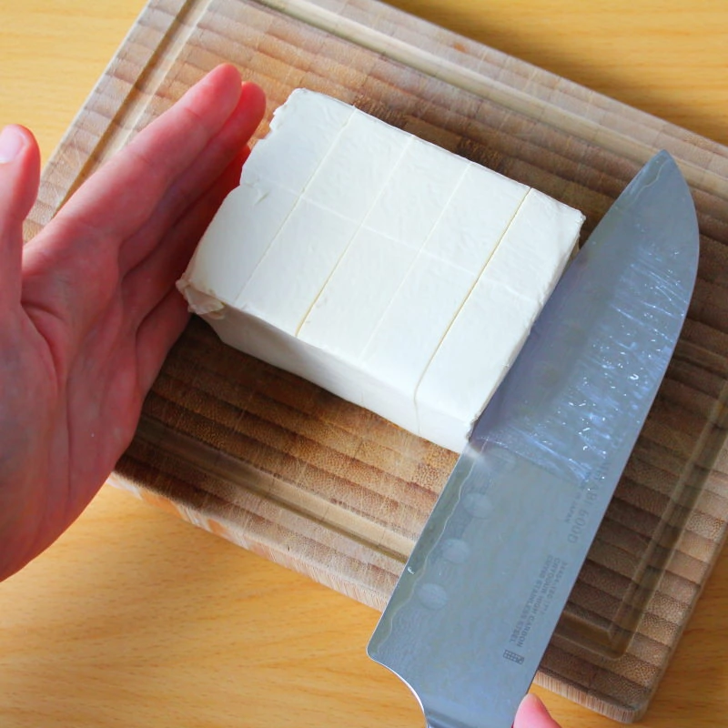 Misoshiru Schritt 5 Tofu schneiden