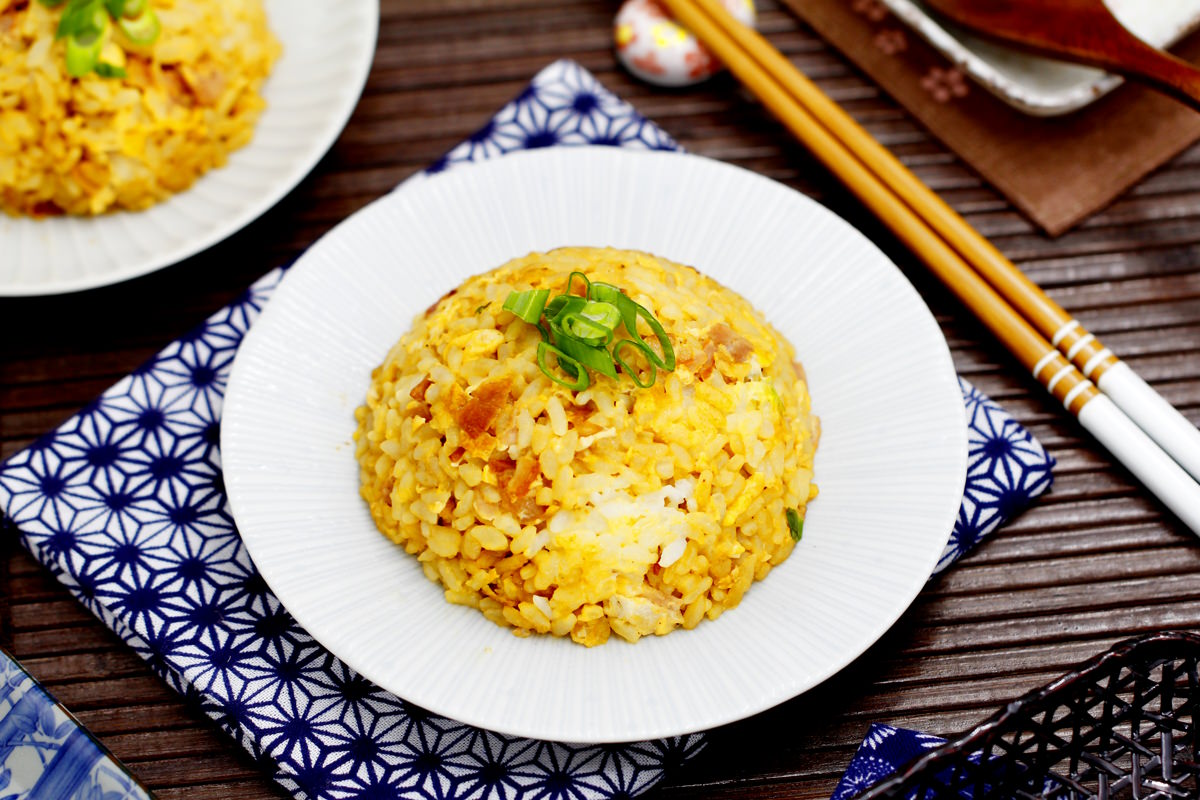 Leckeres Yakimeshi: Perfekt gebratener Reis in wenigen Schritten!